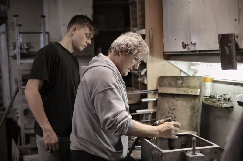 Hands That Know: The Vanishing Wisdom of America's Master Craftspeople